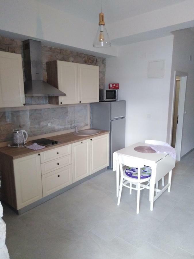 Apartment Iris Drasnice Dış mekan fotoğraf